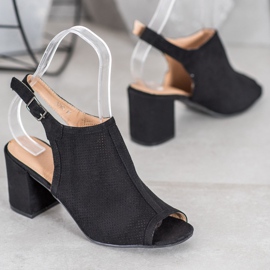 SHELOVET Klasické uzavřené sandály černá 1