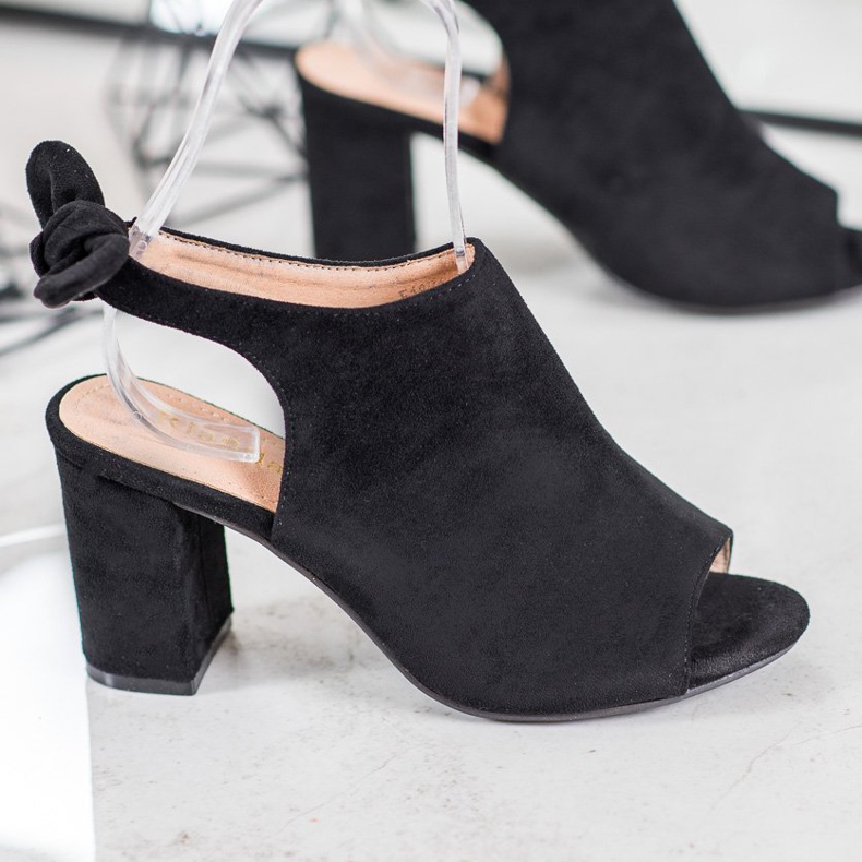 SHELOVET Sandály na vysokém podpatku černá 1