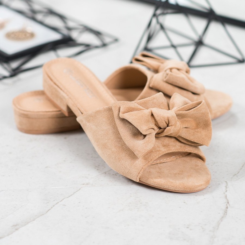 SHELOVET Béžové žabky na plochém podpatku béžový 1