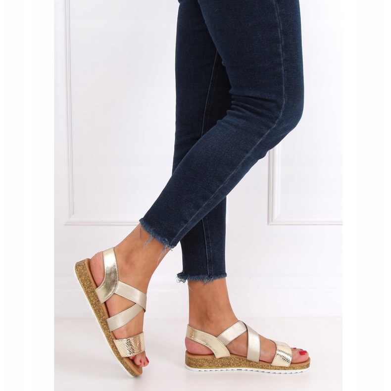 AM042 Zlaté dámské zlaté sandály zlatý 1