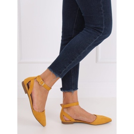 CL73P Baletky ze žlutého medu se sponou žlutá 1