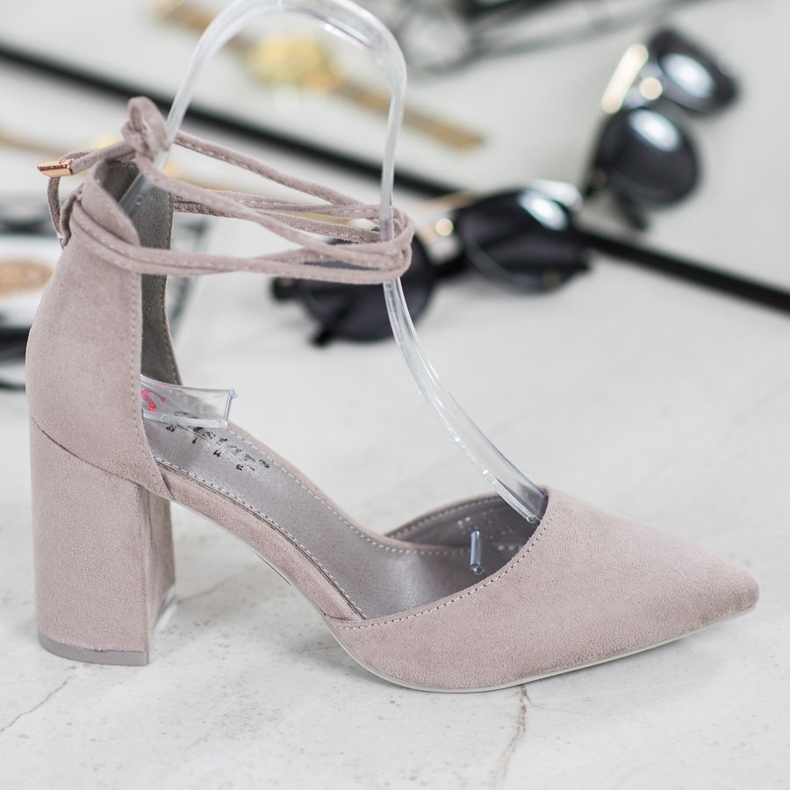 Seastar Vázané šedé pumpy šedá 2