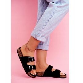 Dámské pantofle s černými svorkami 2