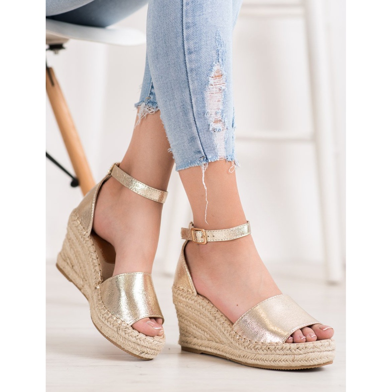Seastar Sandály Na Slaměném Klínu zlatý 1