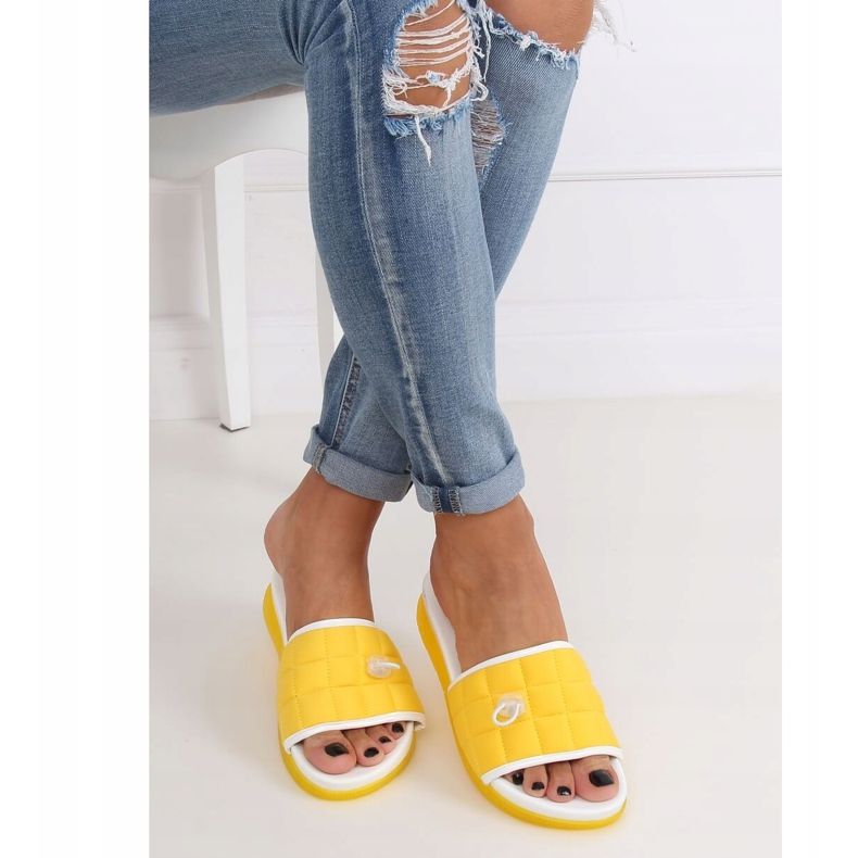 Žluté dámské pantofle G-338 Yellow žlutá 1