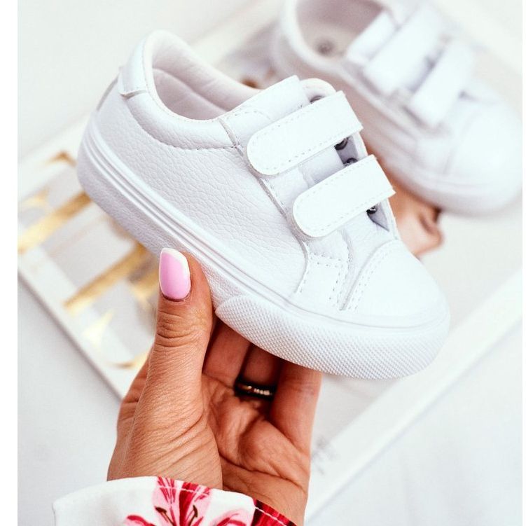 Apawwa Bílé dětské tenisky na suchý zip Pergomo bílý 1