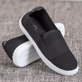 Černé slipy MCKEYLOR černý 2