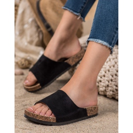 SHELOVET Černé pantofle na platformě černá 1