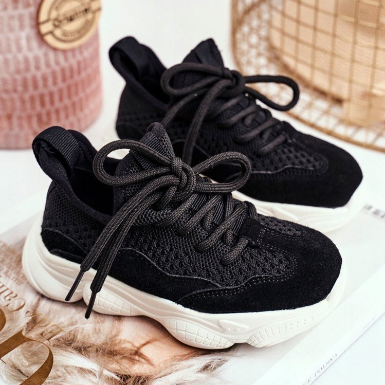 Apawwa Černá sportovní šněrovací dětská obuv Volema 2