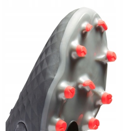 Kopačky Nike Legend 8 Academy Mg M AT5292-906 šedá stříbrný 2