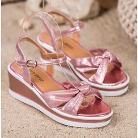 SHELOVET Lesklé klínové sandály růžový 5
