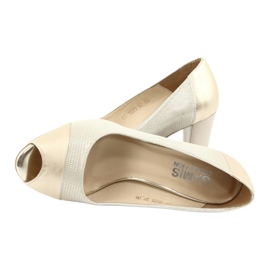 Kyvadlová doprava s otevřenou špičkou Gamis 1525 béžový zlatý 4