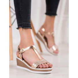 SHELOVET Zlaté klíny s eko kůží zlatý 2