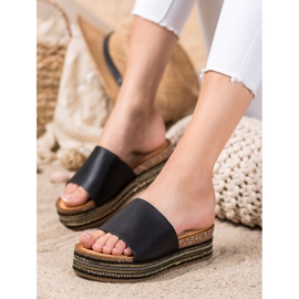 SHELOVET Černé pantofle na platformě černá 1