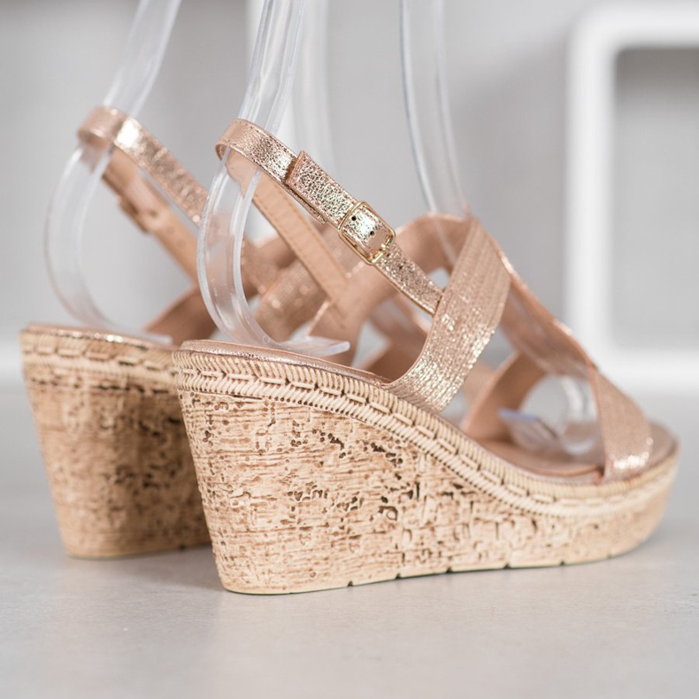 Renda Elegantní sandály na klínku žlutá 1