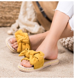 Anesia Paris Stylové semišové pantofle žlutá 2