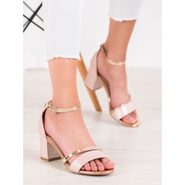 Mannika Elegantní sandály s třpytkami žluť 1