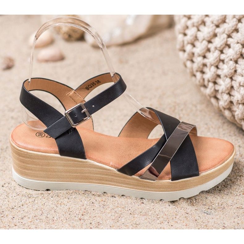 Renda Sandály na klínku černá 1