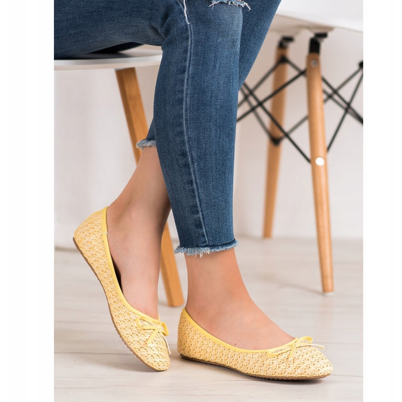 Small Swan Pletené balerínky žlutá 1