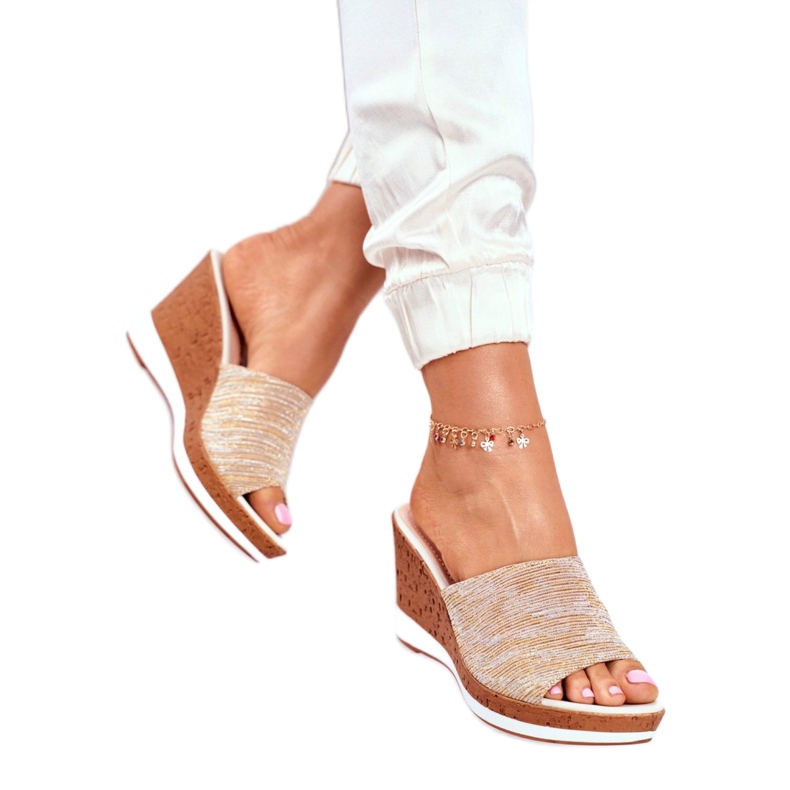 Dámské pantofle na klínku Sergio Leone Beige SK320 béžový zlatý 4