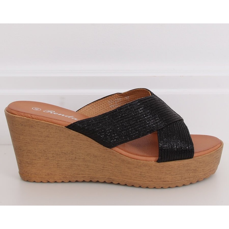 Černá Černá pantofle 10-235 Černá černý 2