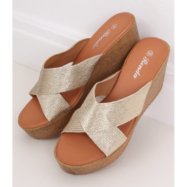 Zlaté klínové pantofle 10-235 zlaté zlatý 2 Zlaté klínové pantofle 10-235 zlaté zlatý 2