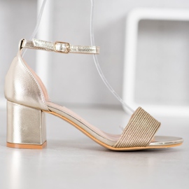 Nio Nio Stylové sandály na baru žlutá 2