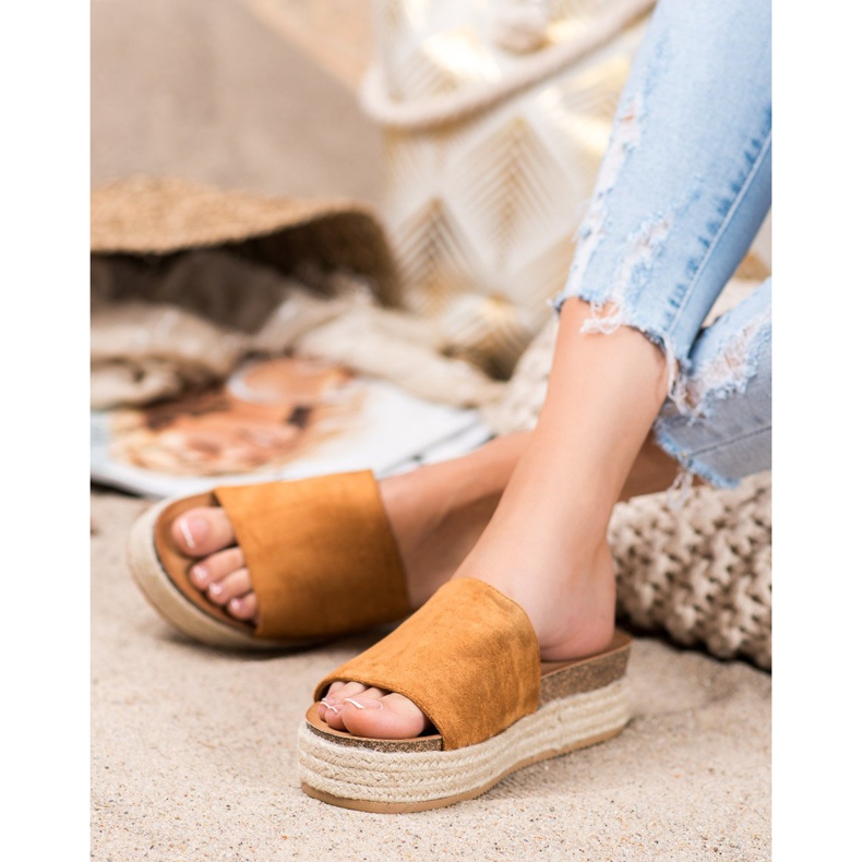 Renda Semišové pantofle na platformě hnědý 1