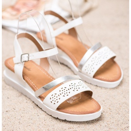 Renda Sandály na klínu s eko kůží bílý 1