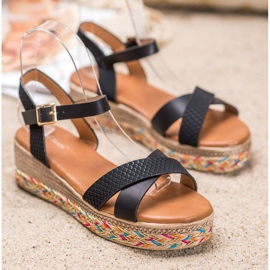 Small Swan Módní sandály s eko kůží černý 2