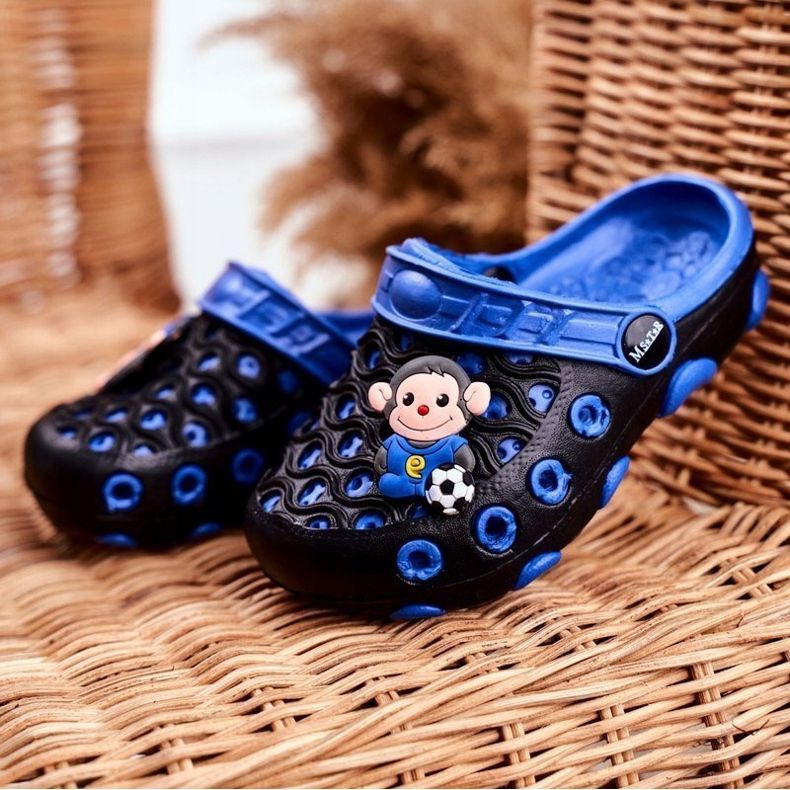 Dětské pantofle Pěnové Crocs Black Monkey Footballer černý modrý 1