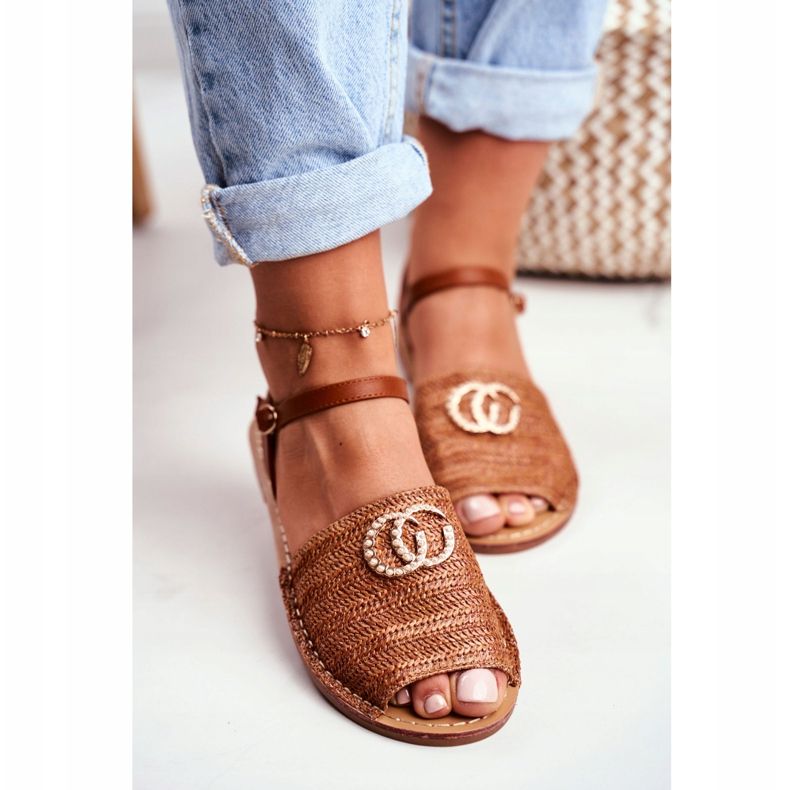 Hnědé dámské ploché sandály Lu Boo pletená Felicia hnědý 2