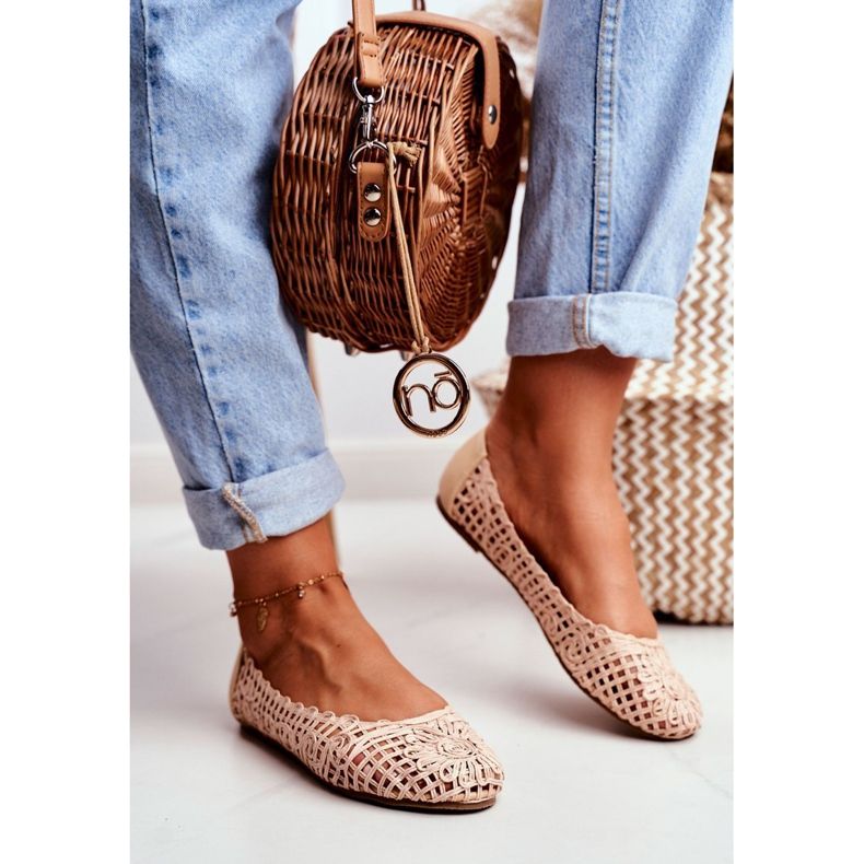 Dámské béžové prolamované balerínky Lu Boo béžový 1