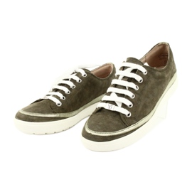 Dámské kožené tenisky Caprice 23654 zelený 2