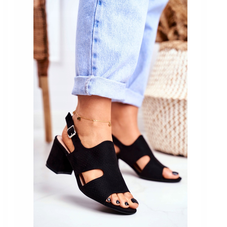 BUGO Dámské sandály na podpatku Prolamované černé Valery černá 2