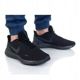 Boty Nike Revolution 5 4EU M BQ6714-004 černá 3
