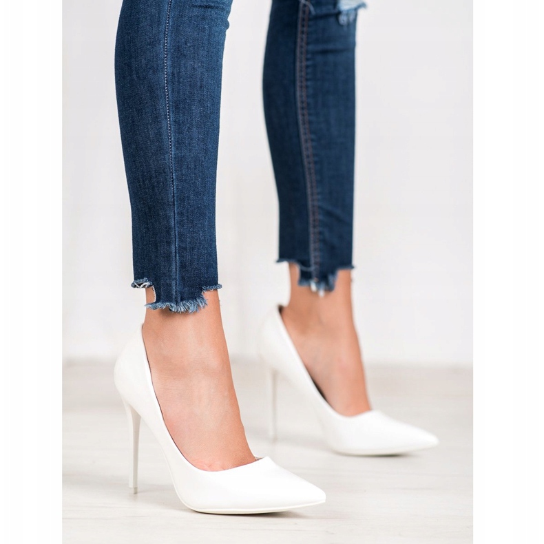 Small Swan Lakované kolíky bílý 2