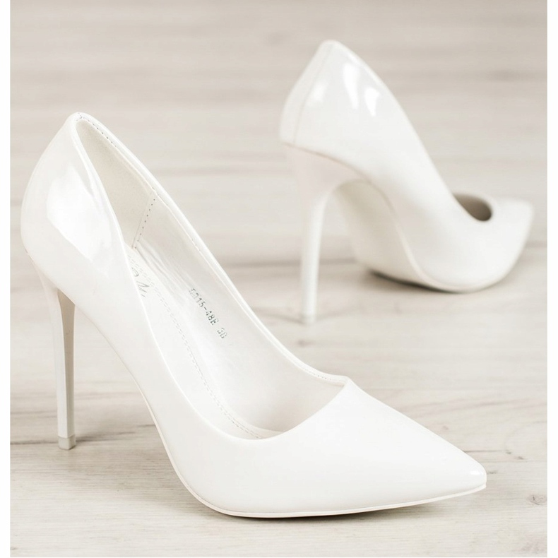 Small Swan Lakované kolíky bílý 1