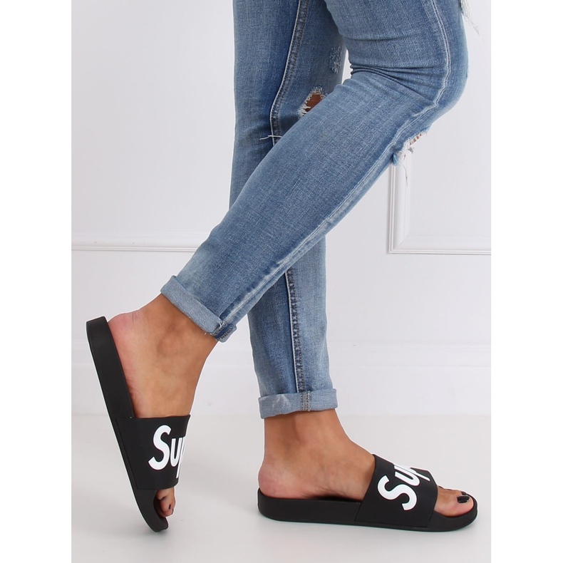 Černé dámské černé pantofle CK110 Black černý 2
