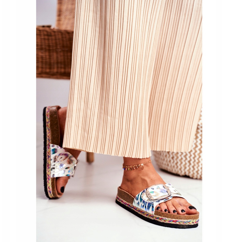 Dámské pantofle Big Star s metalickým vzorem DD274127 bílý 2