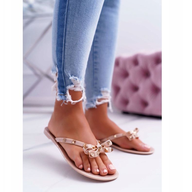 Lu Boo | Béžové gumové žabky se skalnatými cvočky béžový 1