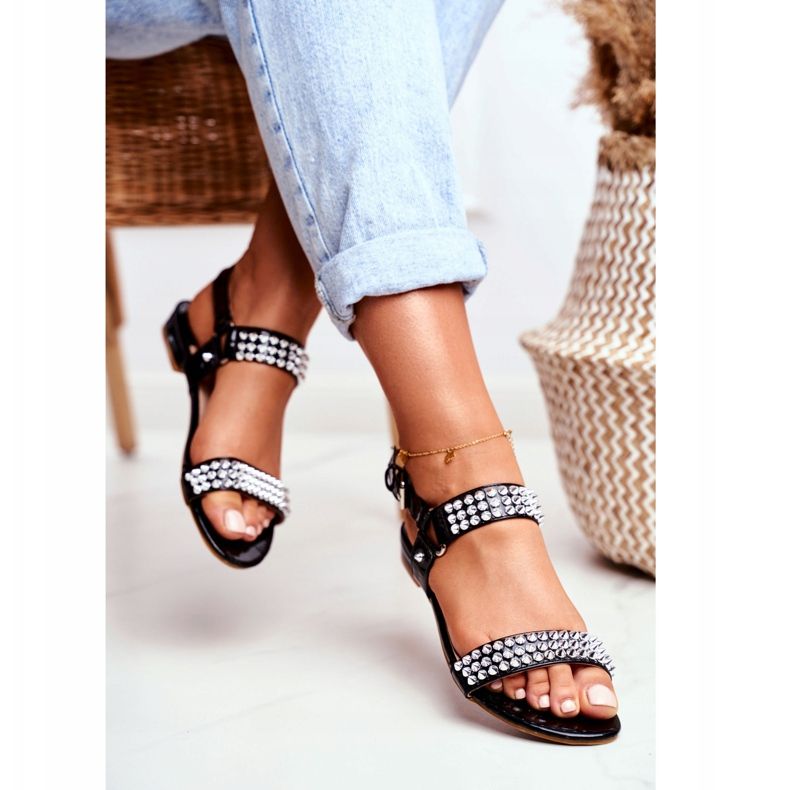 Černé dámské ploché sandály Lu Boo s cvočky Aldona černá 2