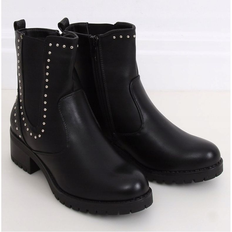 Černé boty pro ženy s cvočky UL309 Black černý 1