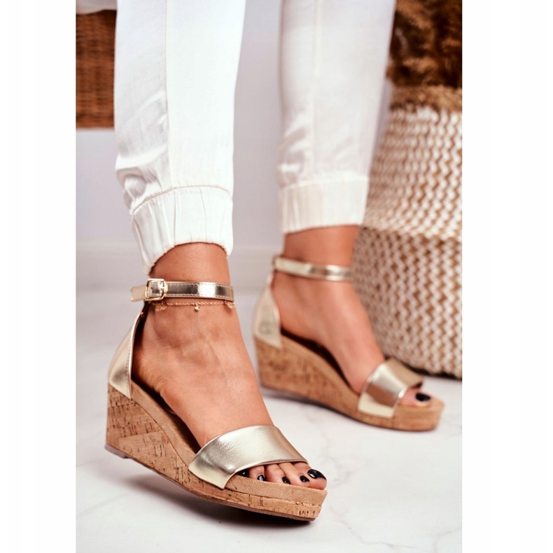 PS1 Dámské sandály na klínku Gold MarryMe zlatý 1