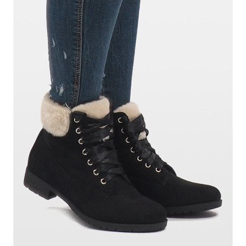 Černé izolované šněrovací boty C-7100 černá 2