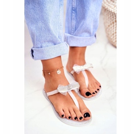 LU BOO Dámské gumové pantofle Bílé žabky Kamínky Lou bílý 1