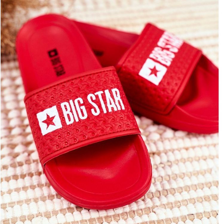 Dětské pantofle Big Star červené prošívané GG374801 červený 1