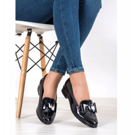 Lordsy na nízkých podpatcích VINCEZA černá 2
