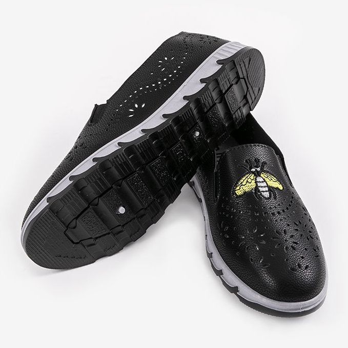 Černé prolamované tenisky s potiskem JH81172-3 černý 2