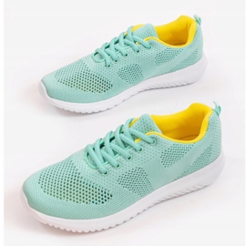 Zelená prolamovaná sportovní obuv T101-9 2